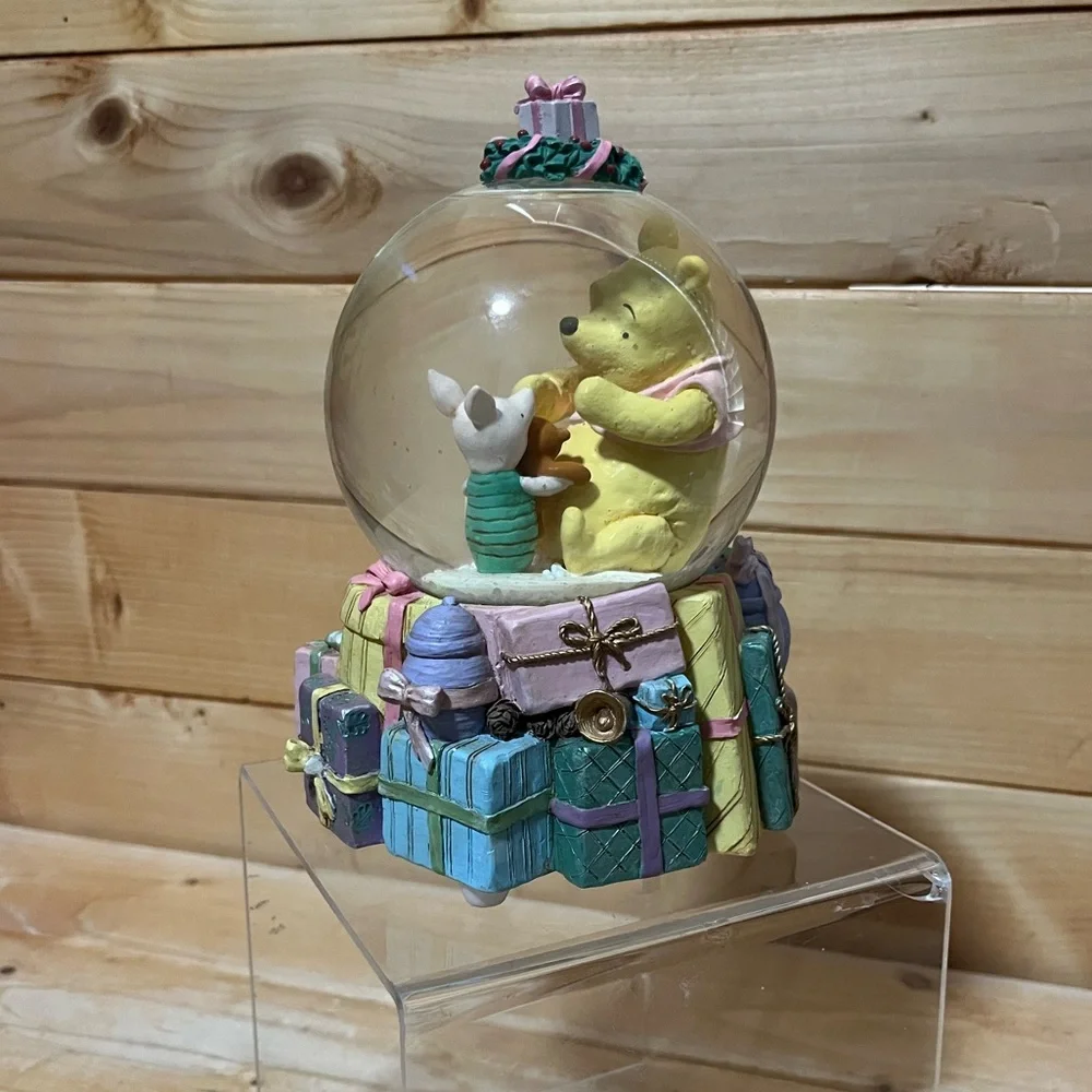 Vintage Disney Winnie the Pooh / Piglet Christmas Snowglobe - Picture 3 of 11
